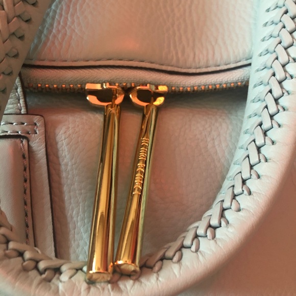 Henri bendel purse - Picture 2 of 5